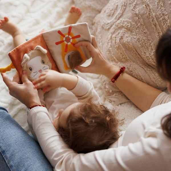 BABYONO Knížka senzorická Cow Bingo 0m+ (obrázek 7)