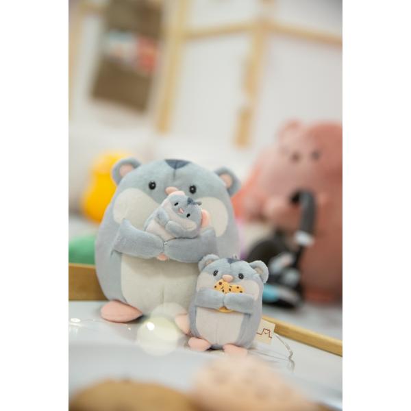 NICI plyš MyMochi Křeček Shai 8cm v kostýmu pejska a sušenkou, set dárkové balení 8,5x (obrázek 9)