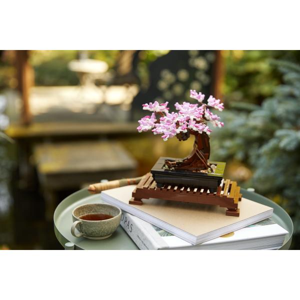 LEGO® Icons 10281 Bonsaj (obrázek 10)