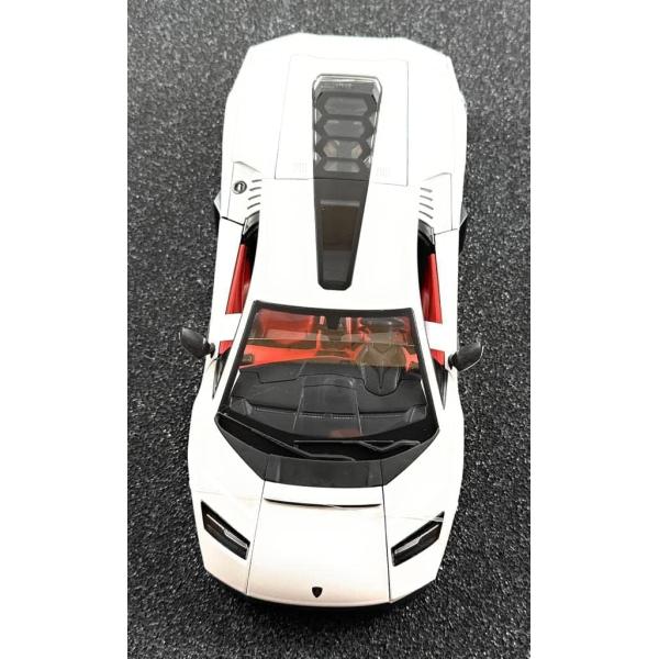 Maisto – Lamborghini Countach LPI 800-4, bílá, 1:18