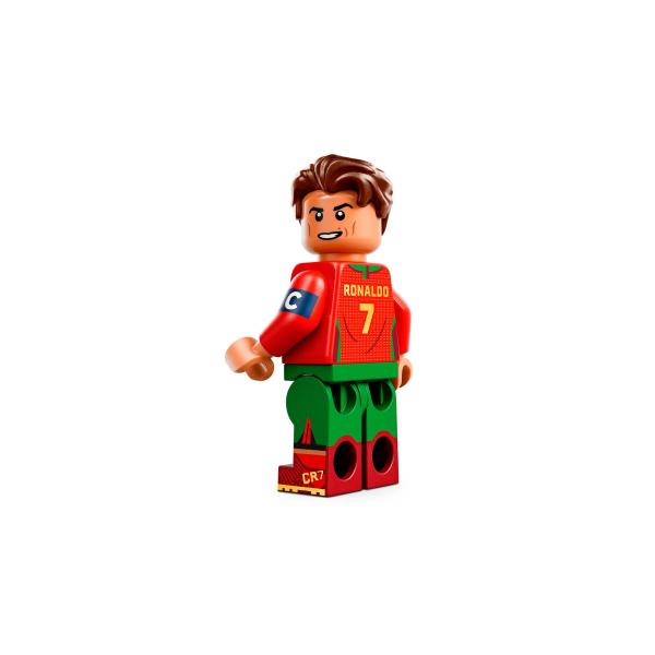LEGO® Editions 43012 Cristiano Ronaldo – Hvězdné momenty fotbalu (obrázek 6)