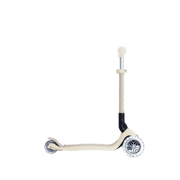 Globber koloběžka Junior Foldable lights Ecologic - Coconut (obrázek 3)