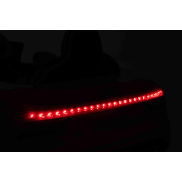 Elektrické autíčko Audi RS E-tron GT 12V, černé, široké jednomístné sedadlo, 2,4 GHz dia