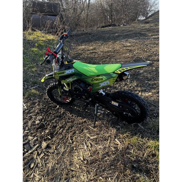 Benzínová motorka pro děti Beneo Motors CROSS XM červená - 50cm3 (obrázek 11)