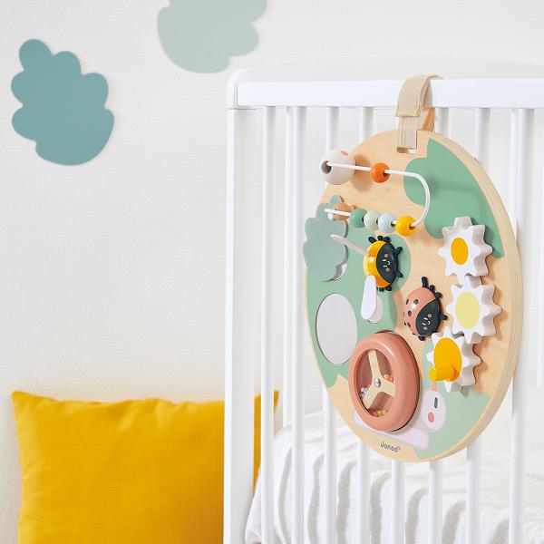 Janod Sweet Cocoon Dřevěná motorická deska s aktivitami Zahrada