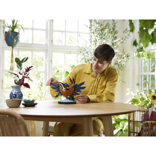 LEGO® Icons 10331 LEGO Ledňáček (obrázek 7)