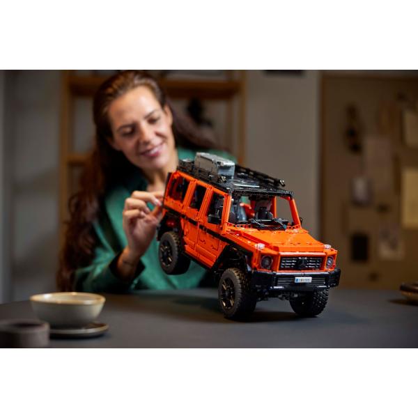 LEGO® Technic 42177 Mercedes-Benz G 500 PROFESSIONAL Line (obrázek 10)