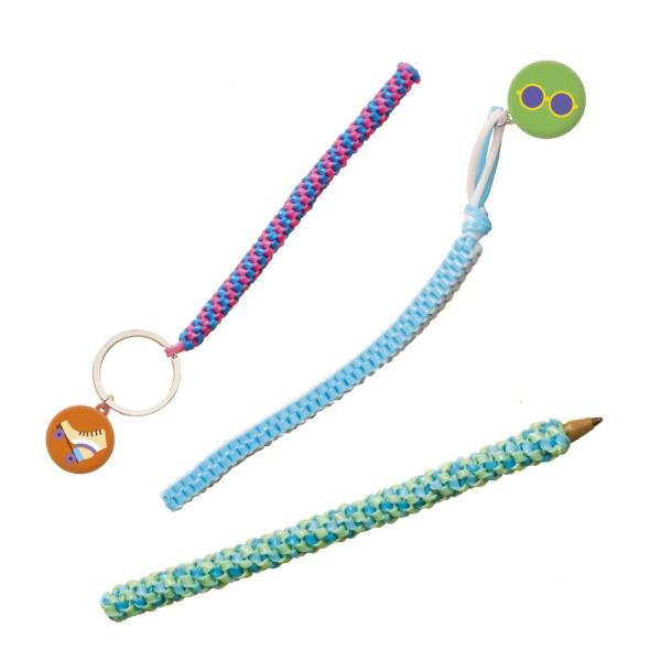 Janod Atelier Maxi Kreativní sada Tvoříme s bužírkami Scoubidou Mír a láska