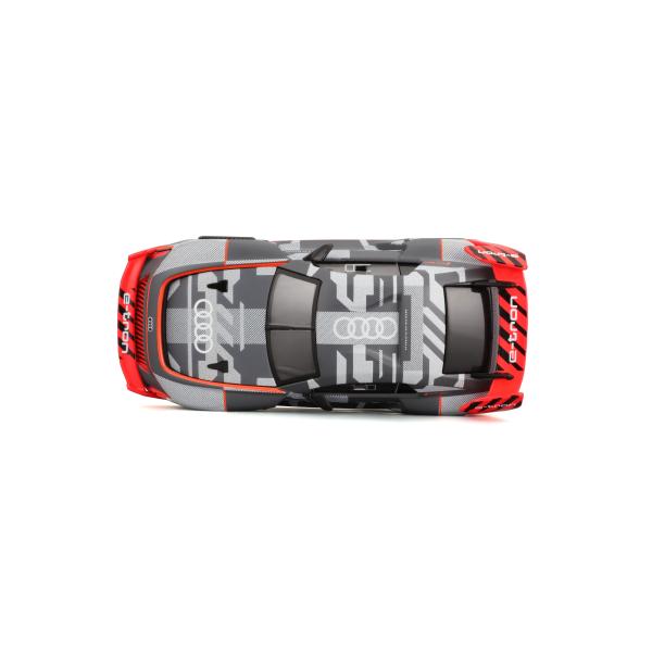 Bburago 1:43 Racing Audi S1 e-tron quattro v dekorativní krabici (obrázek 3)
