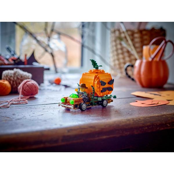 LEGO® 40822 Pick-up s halloweenskými dýněmi (obrázek 7)
