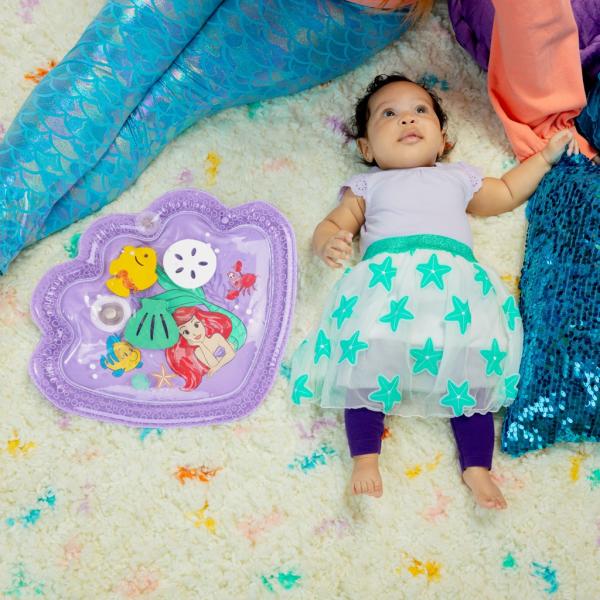 DISNEY BABY Podložka vodní The Little Mermaid Sea Treasures™ 37x45 cm 0m+ (obrázek 11)