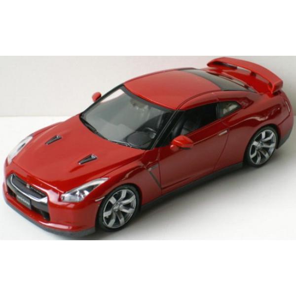 1:43 NISSAN GTR RED ( LHD )
