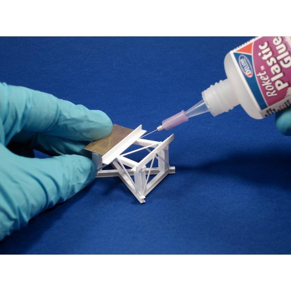 Roket Plastic netoxické lepidlo na plastikové modely 30ml (obrázek 4)