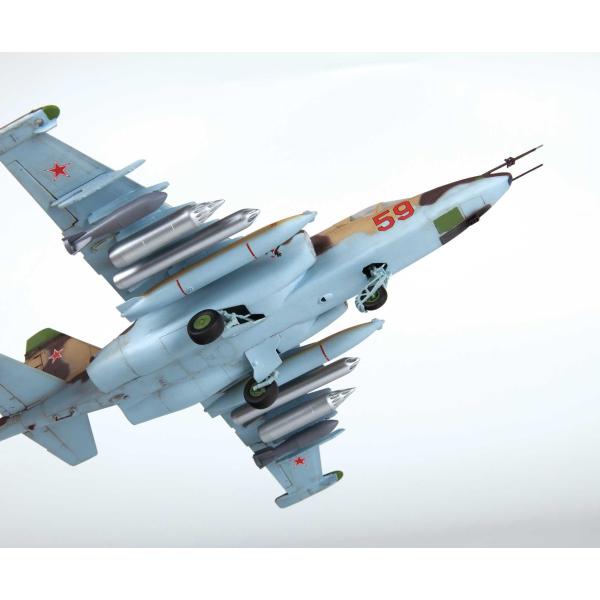 Model Kit letadlo 7312 - Sovětský útočný letoun Su-25 "Frogfoot" (1:72) (obrázek 4)