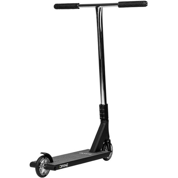 Koloběžka street Divine Nyx M stříbrná