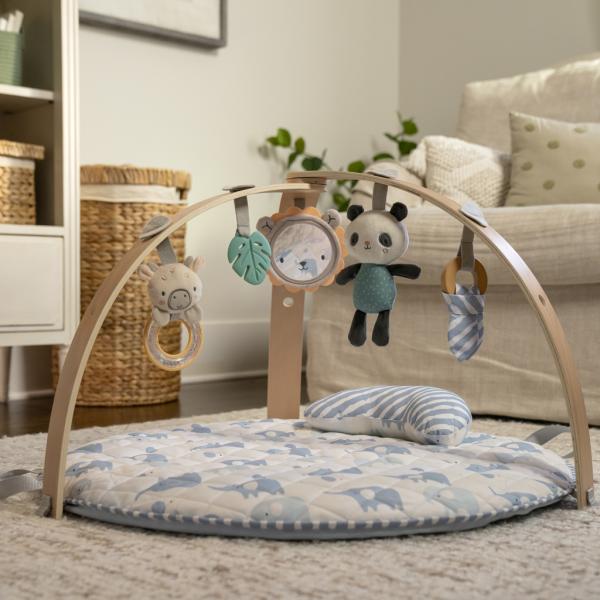 INGENUITY Deka na hraní oboustranná Elephant March™ 0m+ (obrázek 5)