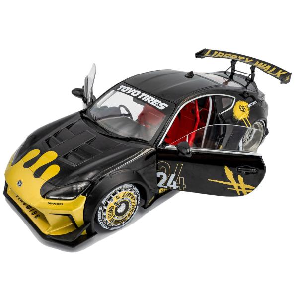 1:18 TOYOTA GR86 LBWK BODY KIT NERO & ORO 2024