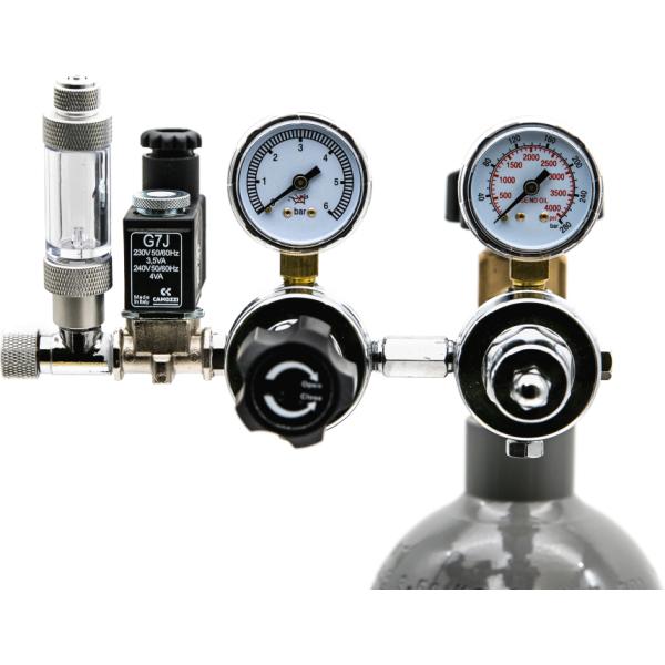 Kompletní dvoustupňový set CO2 s regulátorem, noční vypnutí, 2,1l láhev