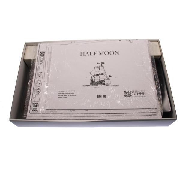 COREL Half Moon 1609 1:50 kit (obrázek 4)