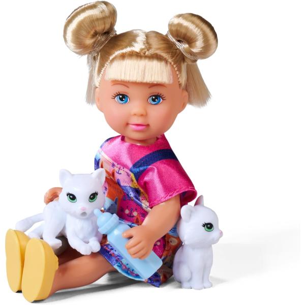 Panenka Evička se škrabadlem pro kočky