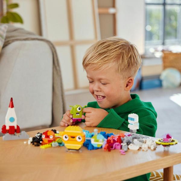 LEGO® Classic 11037 Tvůrčí planety (obrázek 4)