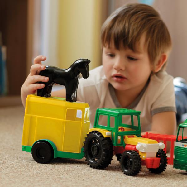 Wader Traktor s přívěsem na koně (obrázek 6)