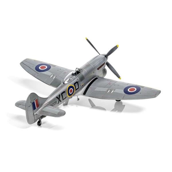 Classic Kit letadlo A02110 - Hawker Tempest Mk.V Post War (1:72) (obrázek 3)
