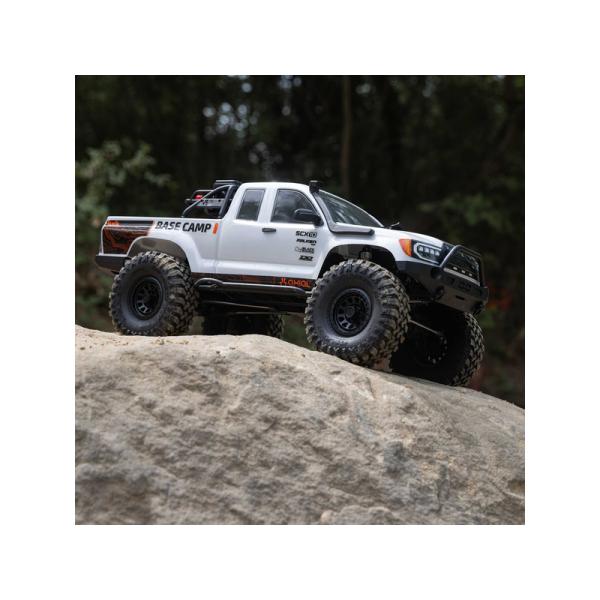 Axial SCX10 III Base Camp 4WD 1:10 RTR bílý