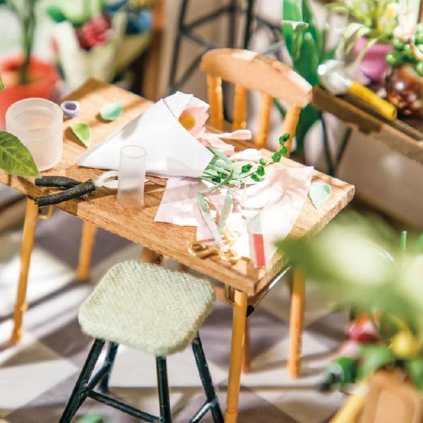 RoboTime miniatura domečku Květinářství