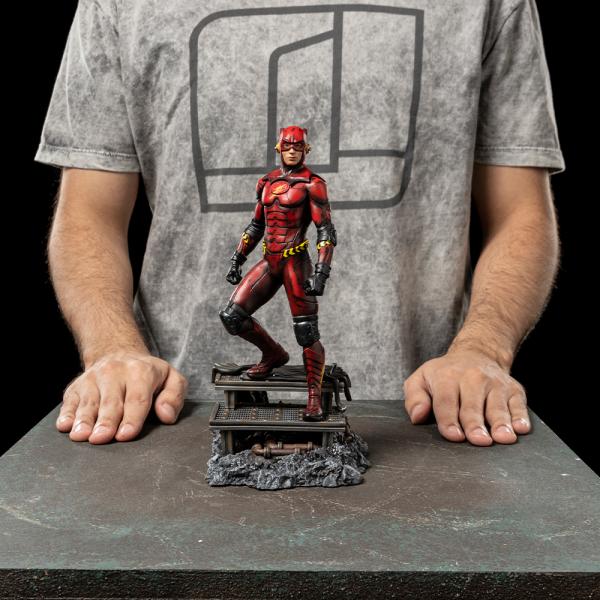 Iron Studios The Flash Movie – Flash Alternativní Verze Socha Art Scale 1/10