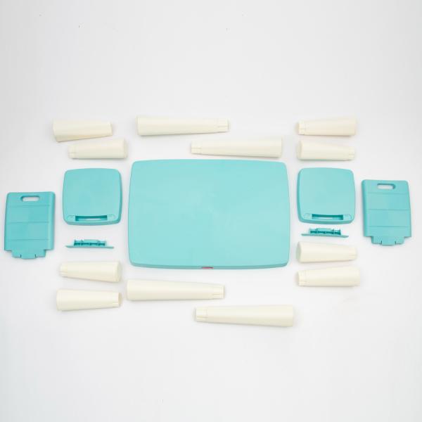 DOLONI Dětský stůl a 2 židle tyrkysová (obrázek 3)