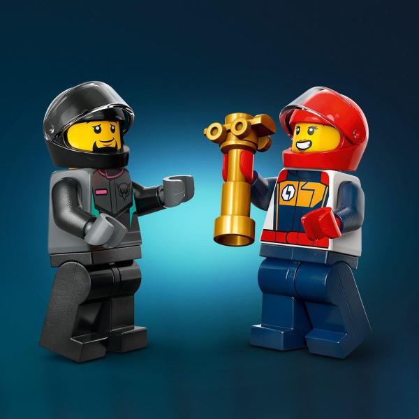LEGO® City 60400 Motokáry a závodníci (obrázek 7)