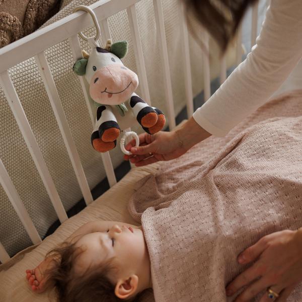 BABYONO Hračka hudební na C-kroužku Cow Bingo 0m+ (obrázek 3)