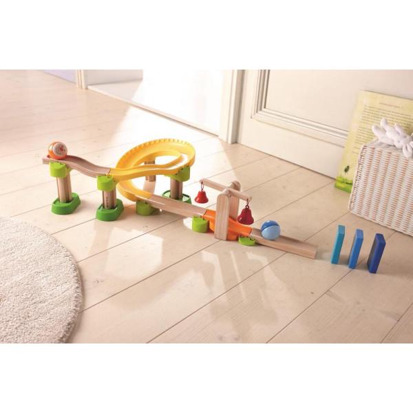 Haba Kullerbu Dřevěná kuličková dráha se zvonečky a dominem