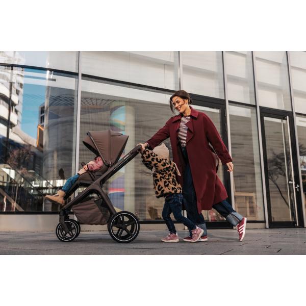 Easywalker Kočárek kombinovaný Zoey Pure Black (obrázek 5)