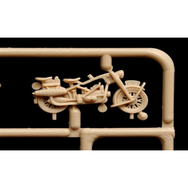 Model Kit figurky 6121 - WWII - GERMAN MOTORCYCLES (1:72) (obrázek 6)