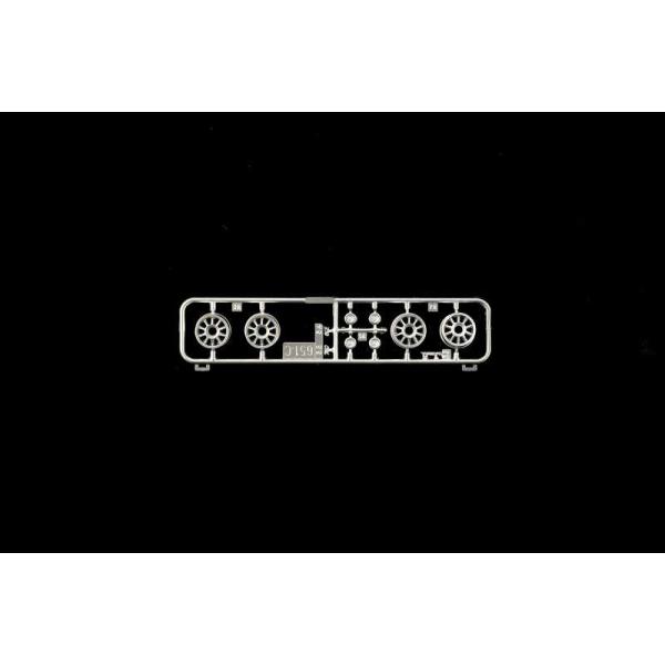 Model Kit auto 3623 – Volvo 760 GLE (1:24)