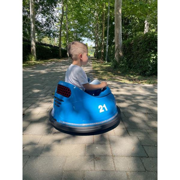 Dětský elektrický vůz RIRIDRIVE 12V bílý, vhodný pro vnitřní i venkovní použití (obrázek 7)