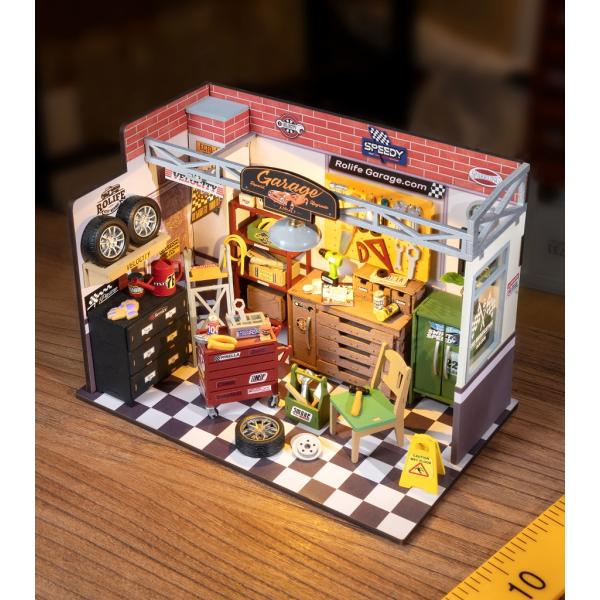 RoboTime miniatura domečku Garáž