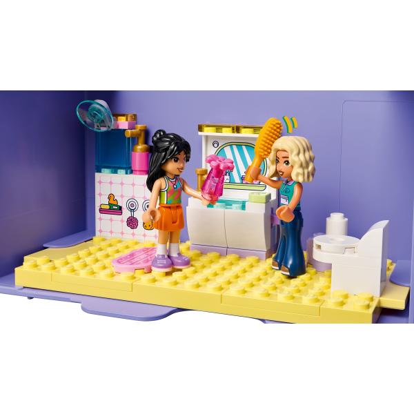 LEGO® Friends 42697 Kreativní kufřík s domečkem pro panenky (obrázek 10)