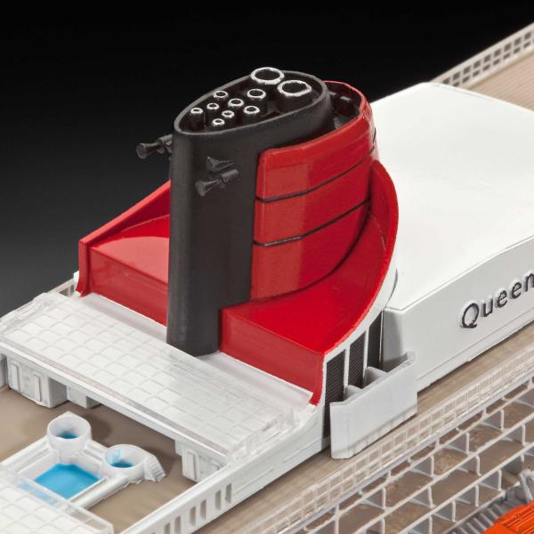 Plastic ModelKit loď 05231 - Queen Mary 2 (1:700) (obrázek 8)
