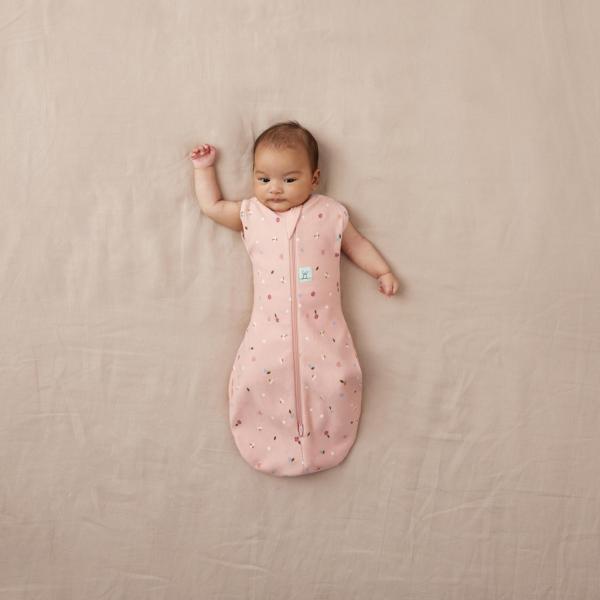 ERGOPOUCH Zavinovačka a vak na spaní 2v1 Cocoon Daisies 6-12 m, 8-10 kg, 0,2 tog (obrázek 5)