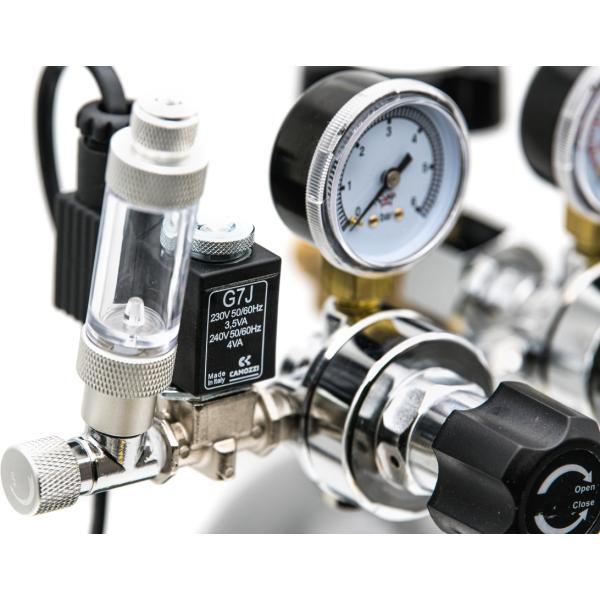 Kompletní dvoustupňový set CO2 s nočním spínačem a 2,1l láhví (obrázek 3)