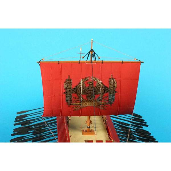 Model Kit loď 9019 – Trireme of the Roman Emperor (1:72)