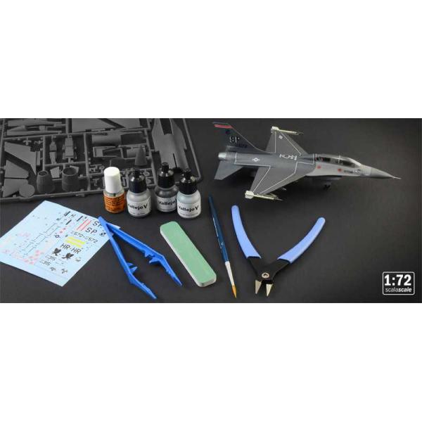 Model Set letadlo 72009 – F-16 C/D Night Falcon (1:72)