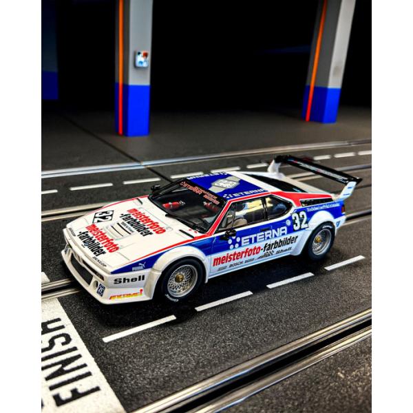 Auto Carrera D124 - 23997 BMW M1 Procar (obrázek 3)