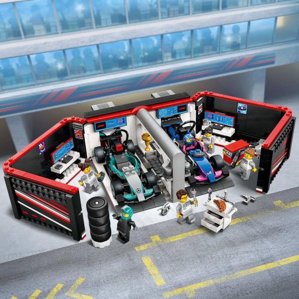 LEGO® City 60444 Garáž F1® a auta Mercedes-AMG a Alpine (obrázek 6)