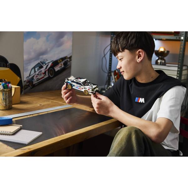 LEGO® Speed Champions 77263 BMW M3 (E30) (obrázek 4)