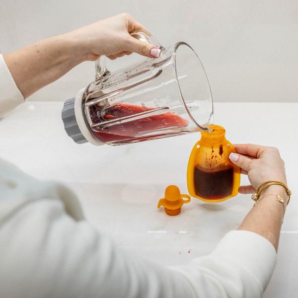 Silikonový plnitelný sáček na dětskou stravu, Transparent Green (obrázek 10)