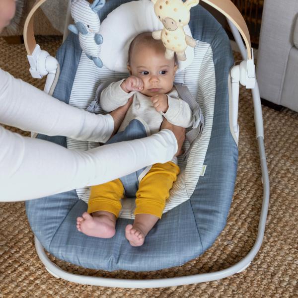 INGENUITY Houpačka houpající hudební Chambray 0m+, do 9 kg (obrázek 3)